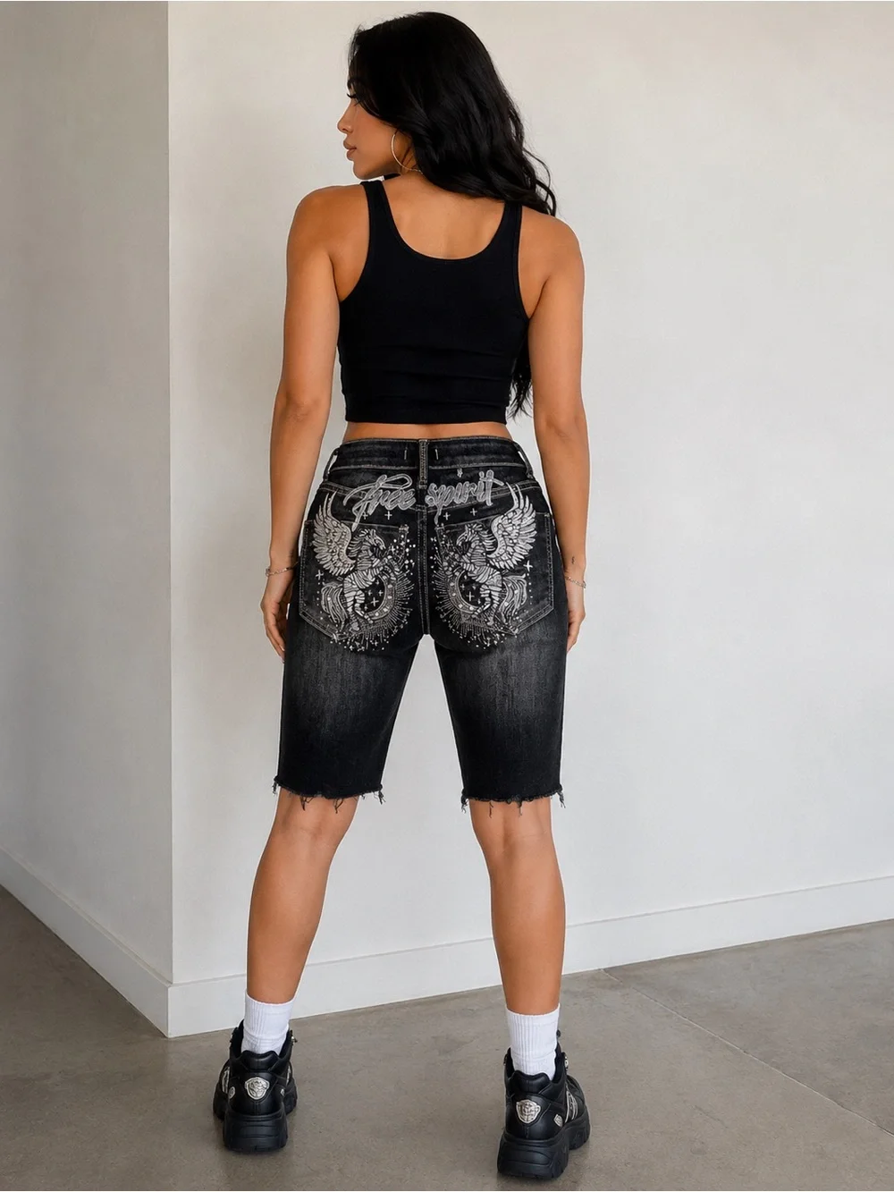 Disclosure NWT Black Embellished Bermuda Denim Shorts Size 0/24 Y2K Rhinestone